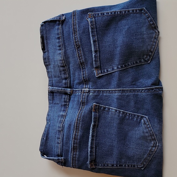 Almost Famous Distressed Jeans - Picture 4 of 7